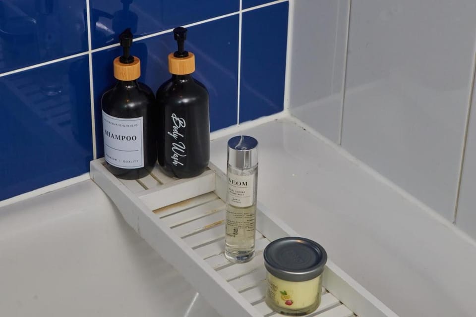 Leeds - 4 Beds - Balcony - WIFI - Yorksha Property Apartment in Leeds