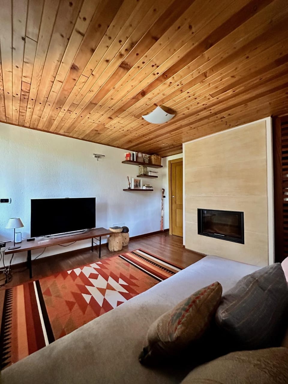 Living room, fireplace