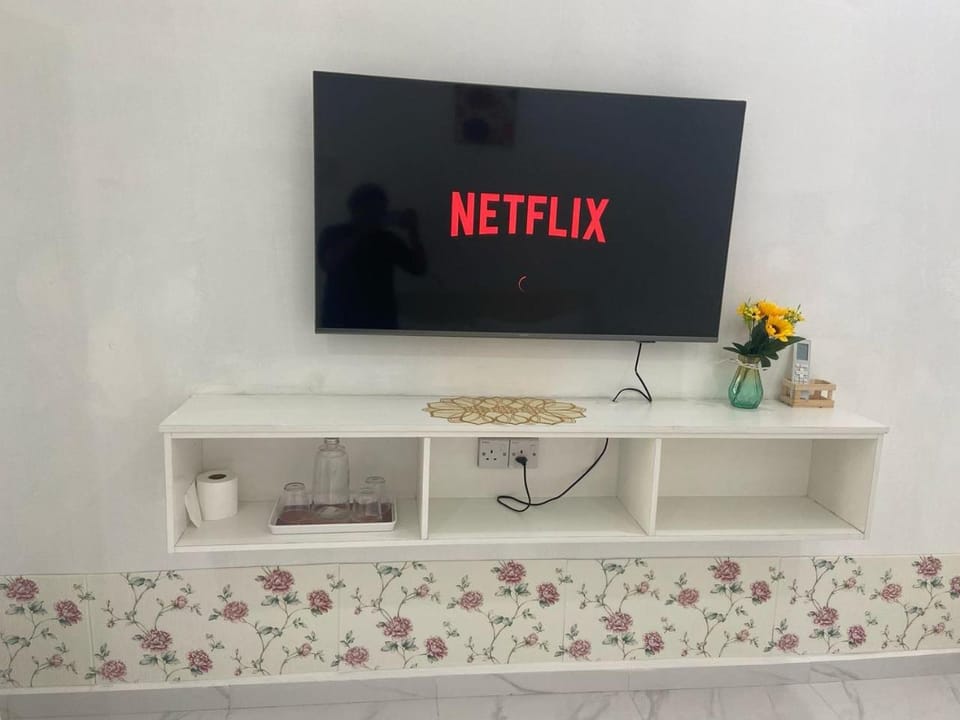 TV and multimedia, Evening entertainment