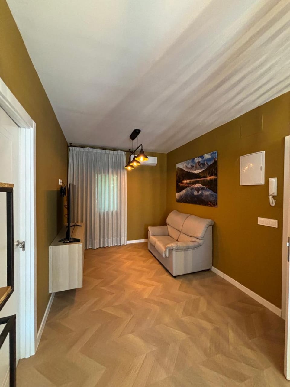 TV and multimedia, Lounge or bar