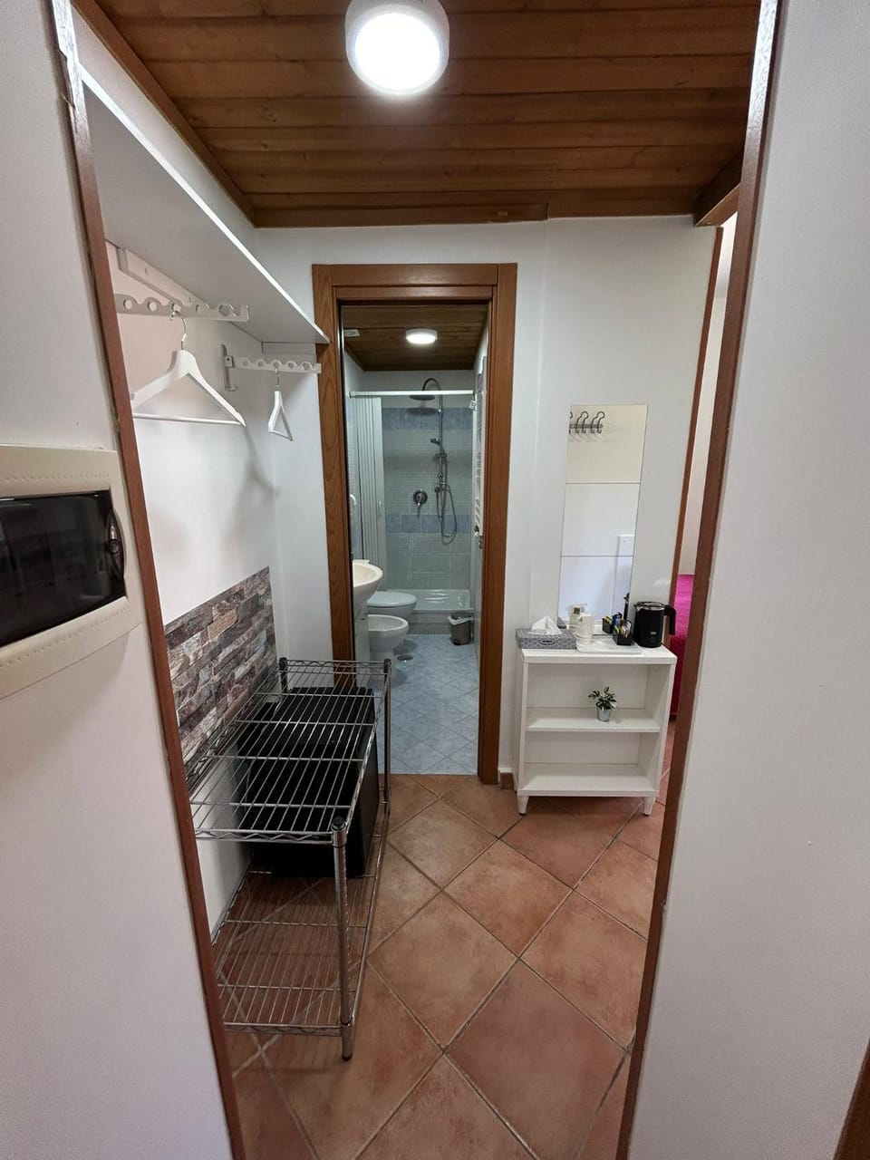 Bathroom, hair dryier, heating, heating, internet, internet