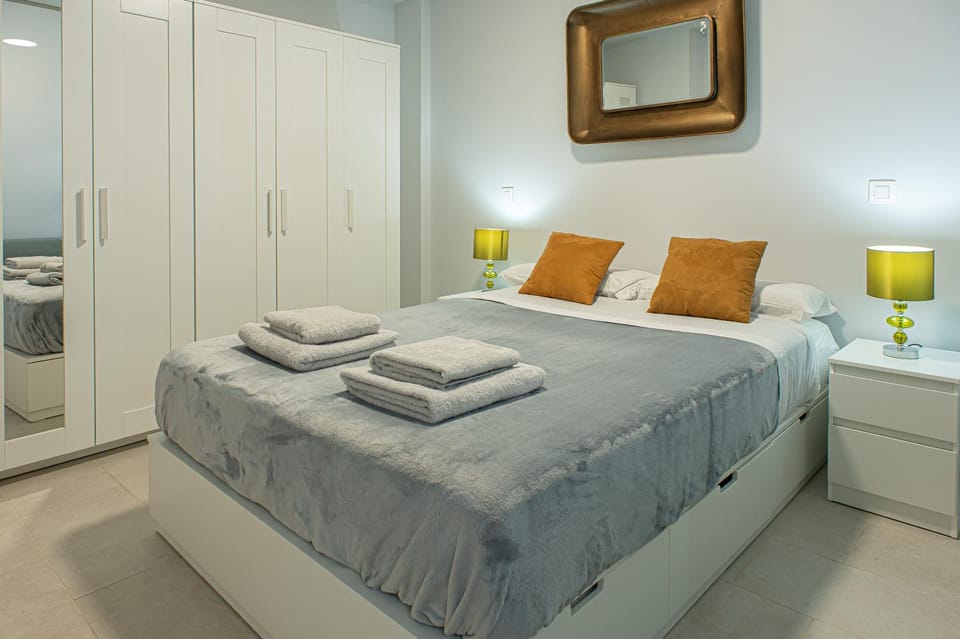 Bed, Photo of the whole room, Bedroom, towels, wardrobe
