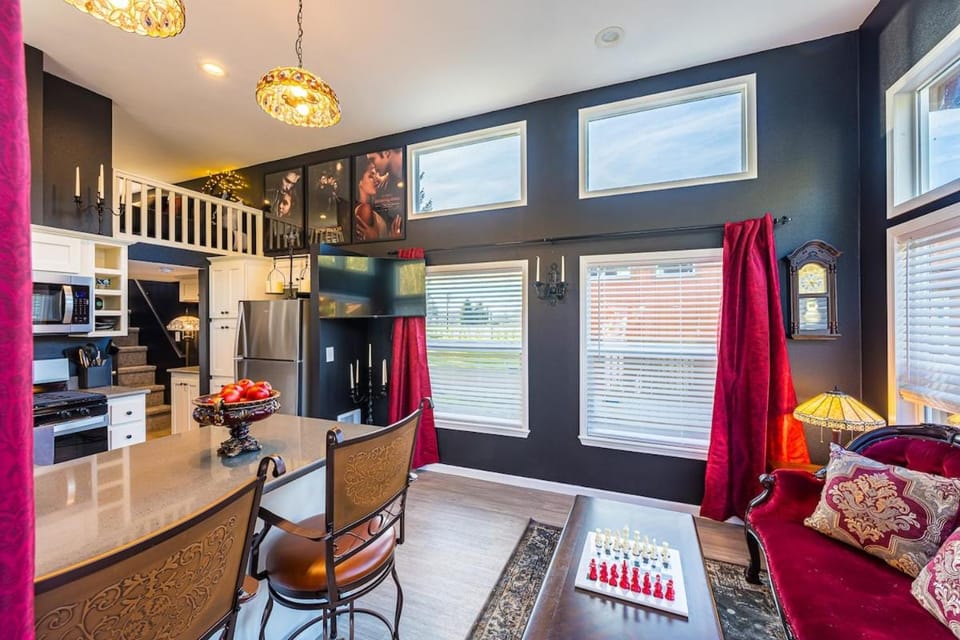 Rainforest Tiny Home Retreat Twilight Edition House in Forks