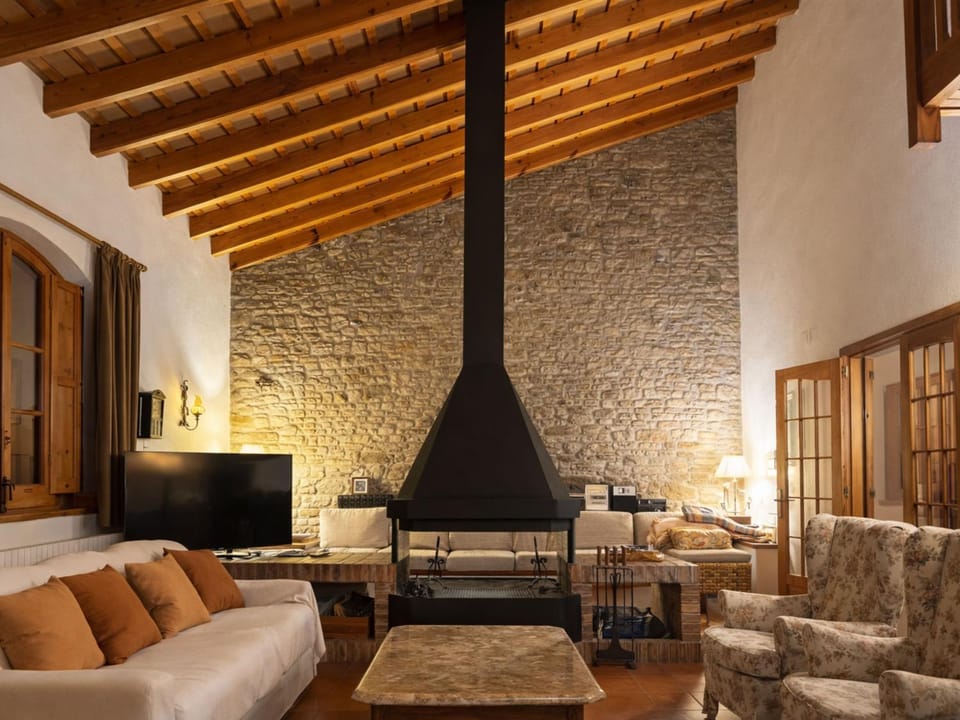 Masia Can Cenç House in Catalonia