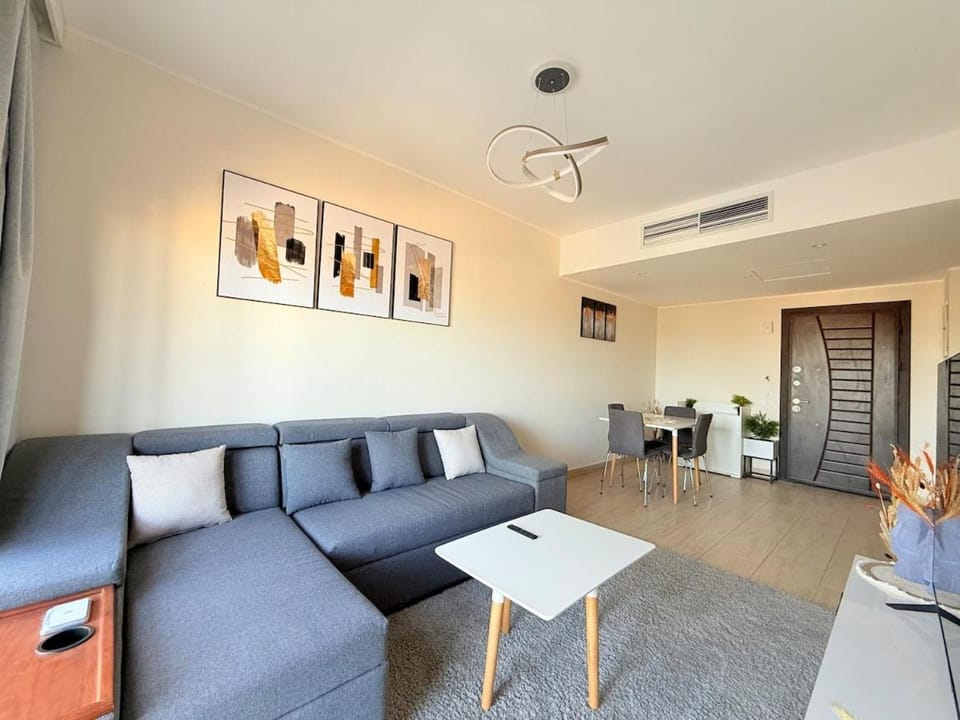 Luxury hotel apartment 2rooms with triple sea view Apartment in Hurghada