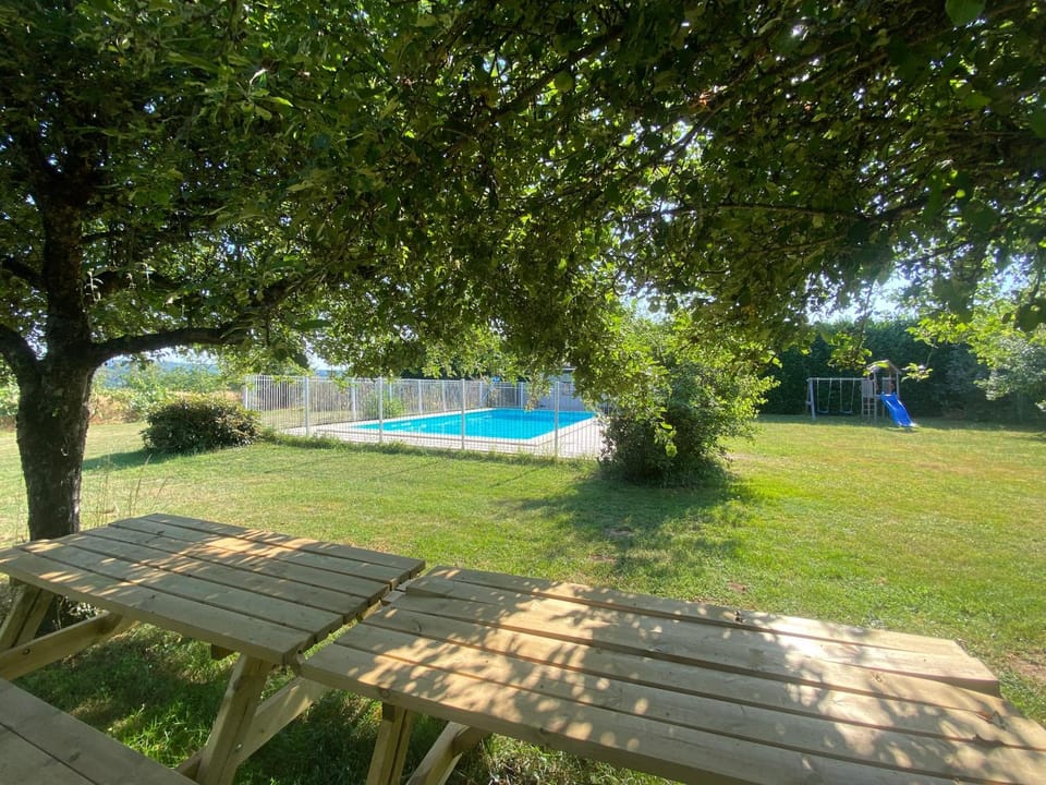 Maison Périgourdine 14 personnes avec piscine Apartment in Nouvelle-Aquitaine