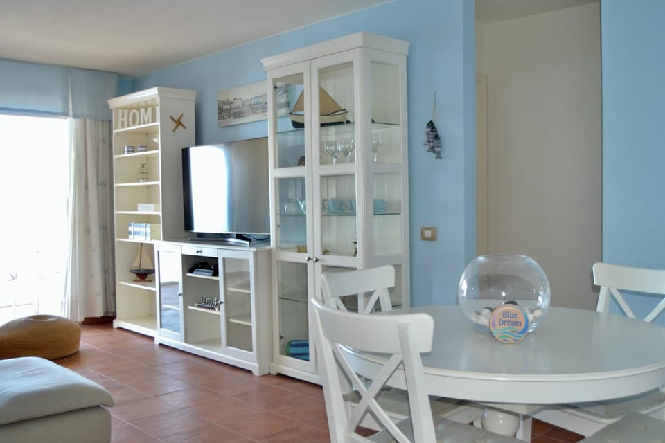 TV and multimedia, Living room, Dining area