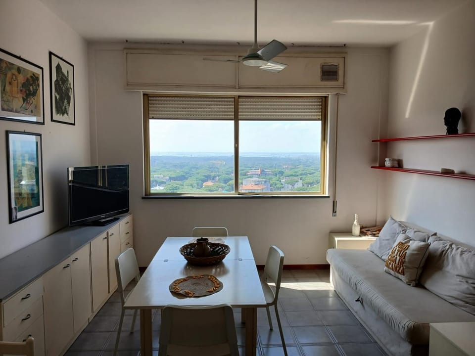 CV011 - Milano Marittima, trilocale fronte mare con vista esclusiva Apartment in Milano Marittima