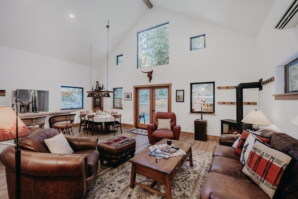 Living room, Decorative detail