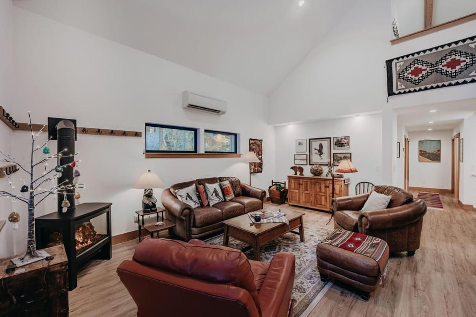 Living room, Decorative detail