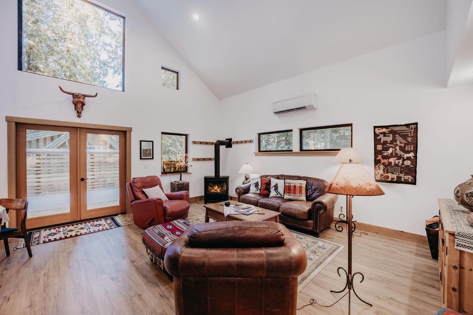 Living room, Decorative detail