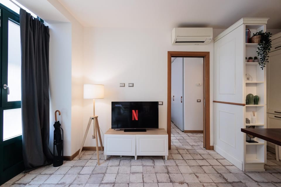 Urban House - Darsena Home Navigli Milan Center Apartment in Milan
