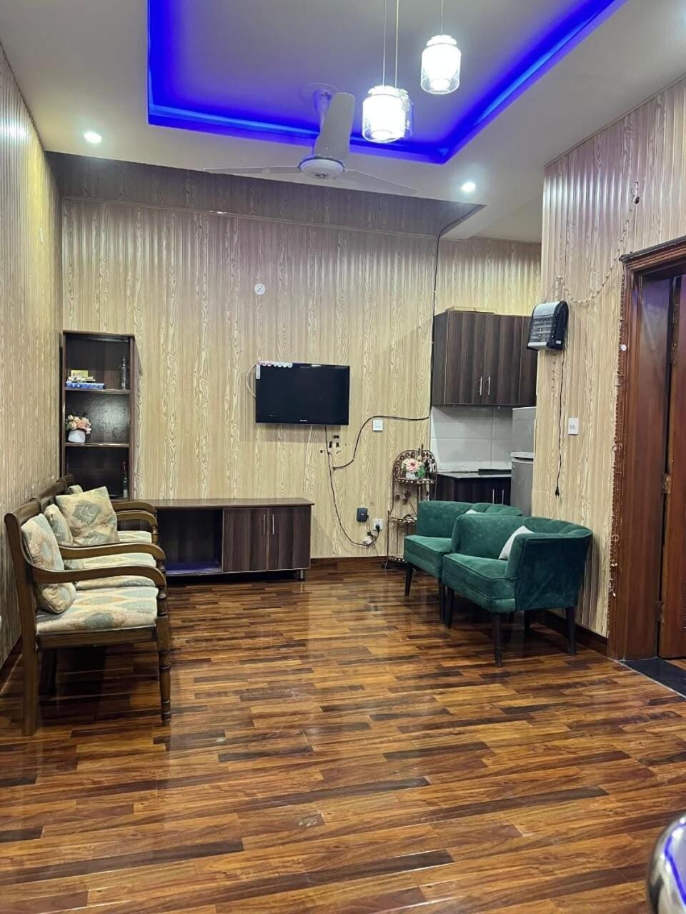 TV and multimedia, Living room, Seating area