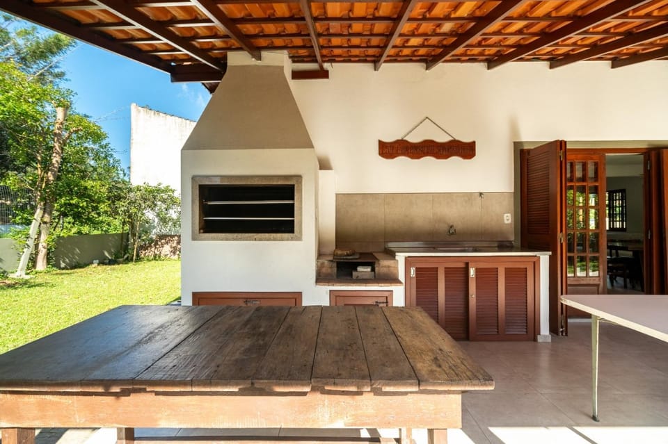 Day, BBQ facilities, Dining area