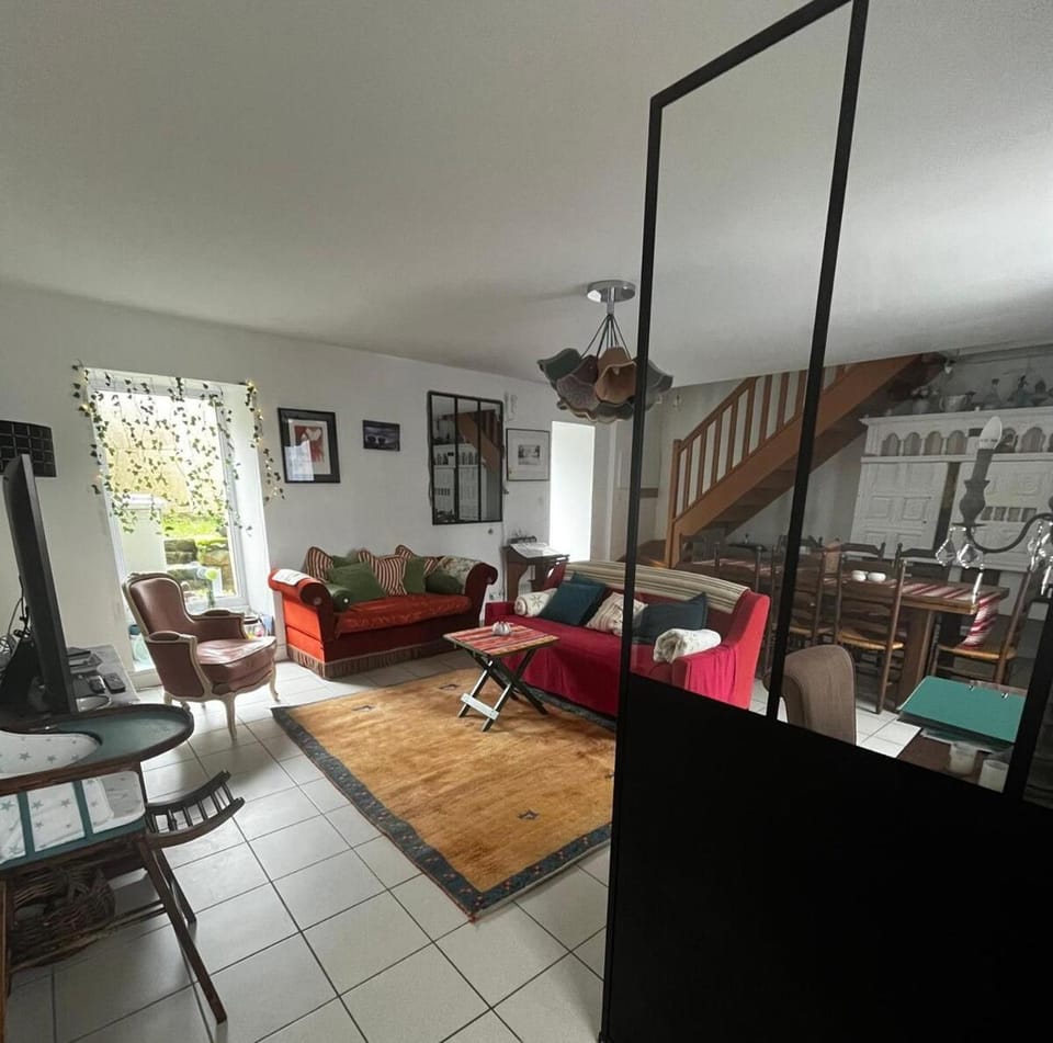 Living room, Seating area, Dining area