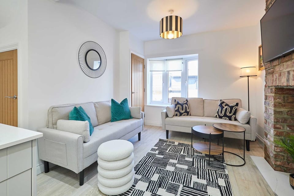 TV and multimedia, Living room, Seating area
