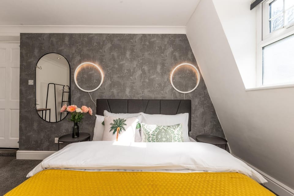 Bed, Photo of the whole room, Bedroom