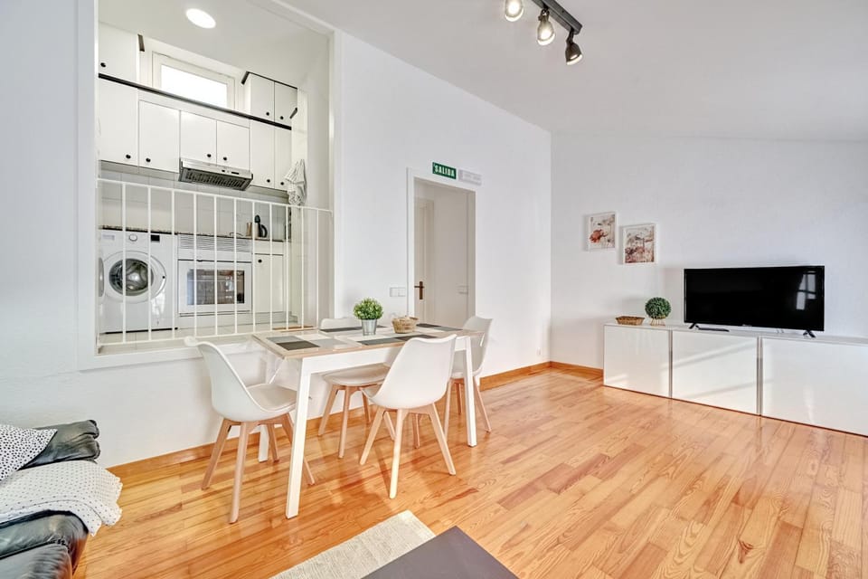 TV and multimedia, Kitchen or kitchenette, Dining area