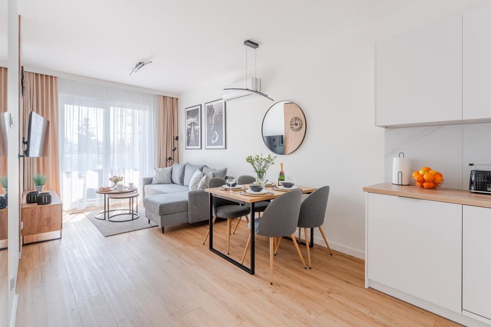 Kitchen or kitchenette, Seating area