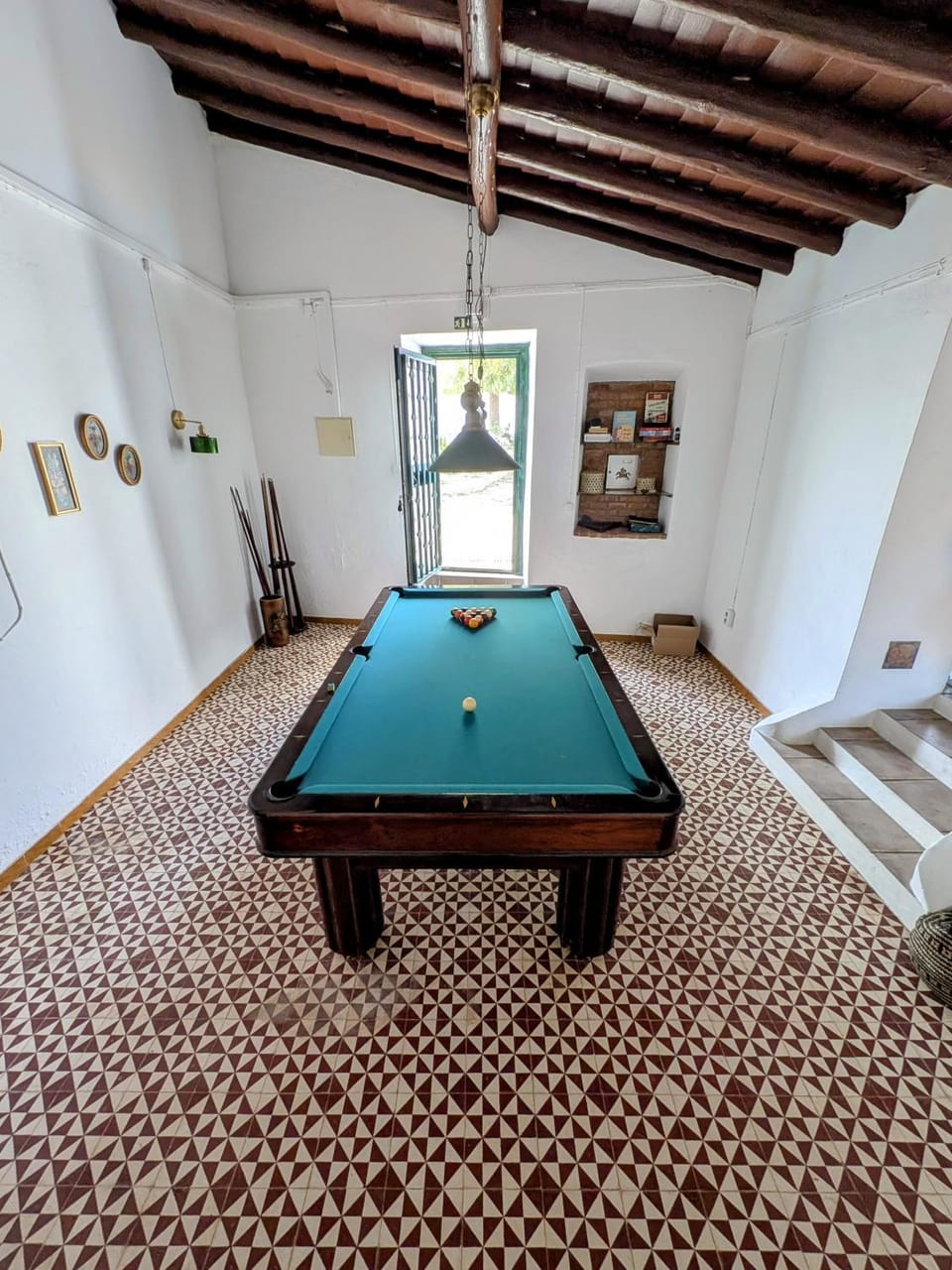 Billiard, Game Room