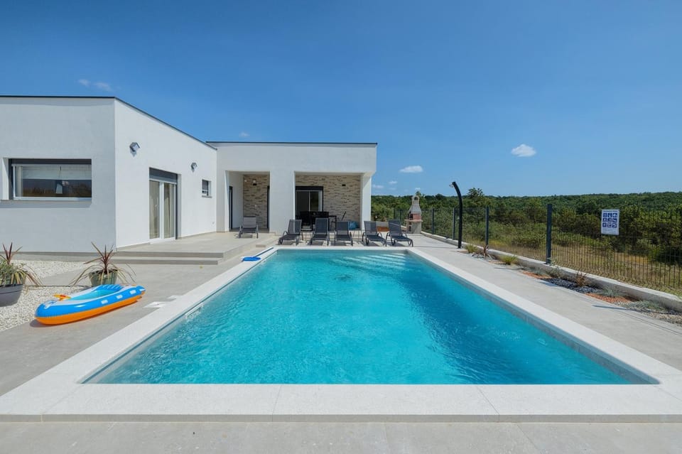 Brand new Villa Leny with heated pool Villa in Vodnjan