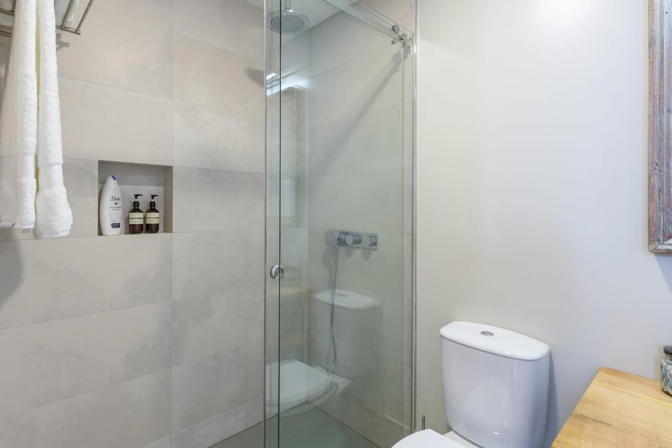 Stylish Downtown Porto Duplex 2BR Walk everywhere! Apartment in Porto