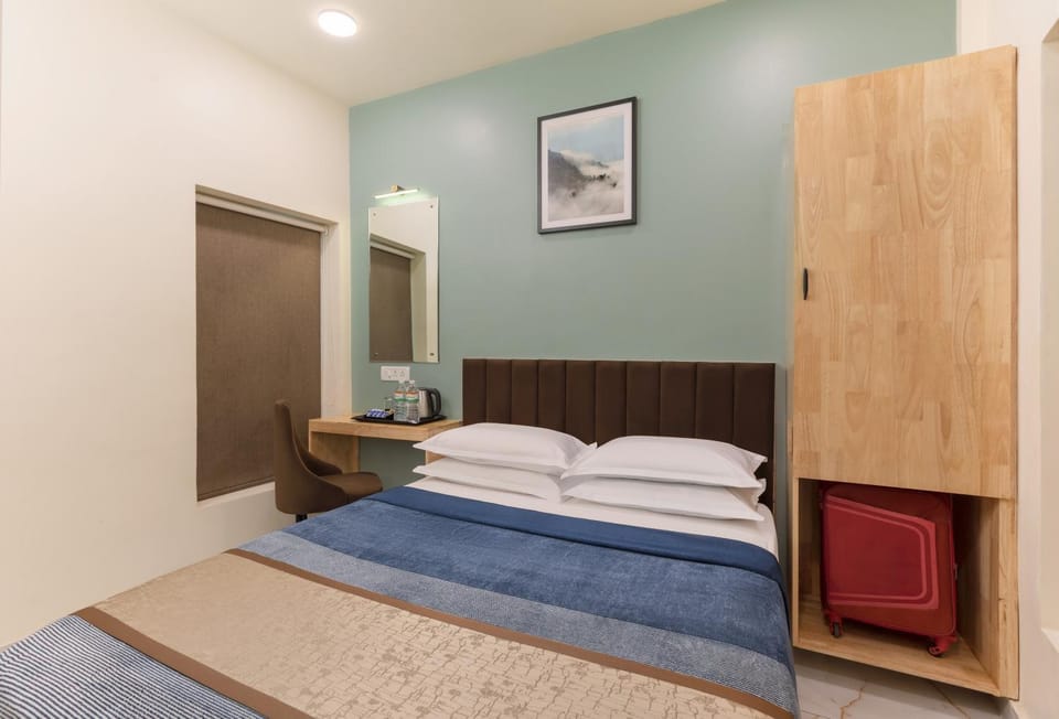 Bed, Bedroom, wardrobe