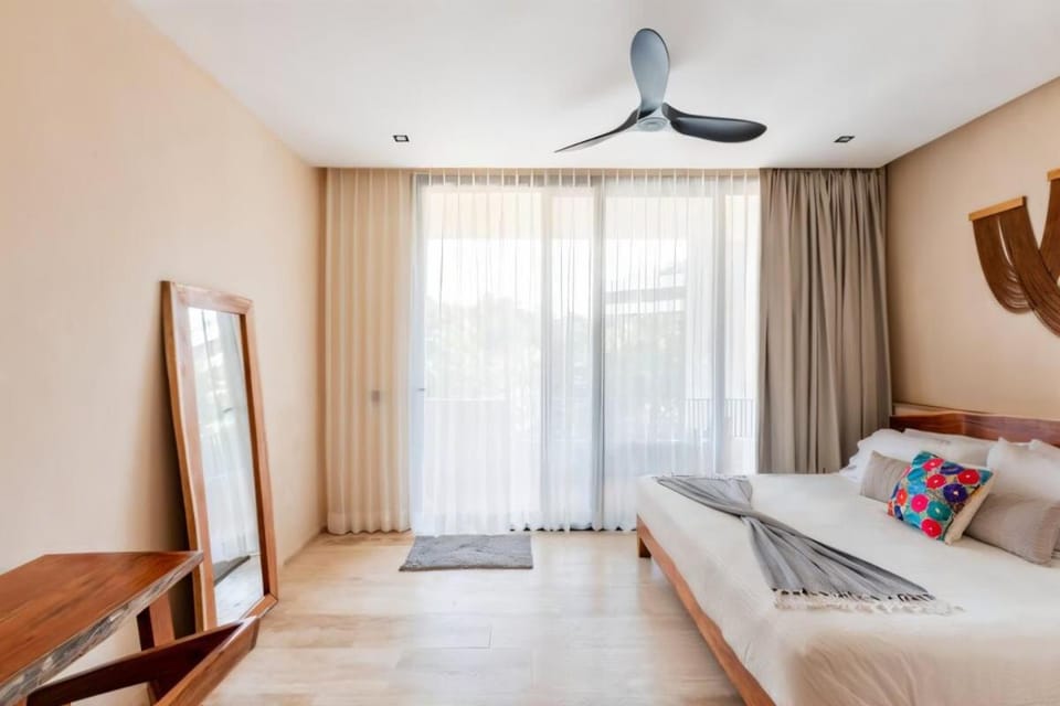 Bed, Photo of the whole room, Bedroom, air conditioner