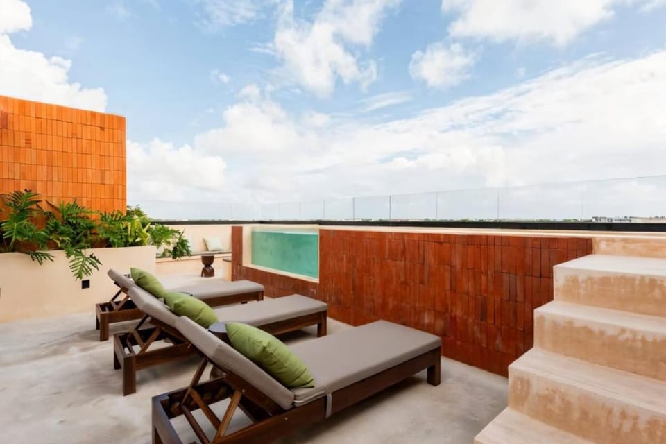 Patio, Day, Natural landscape, View (from property/room), Balcony/Terrace, Pool view, Swimming pool, sunbed