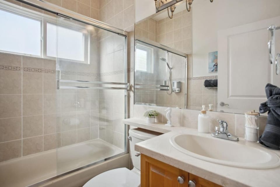 Shower, Bathroom, Bath, towels