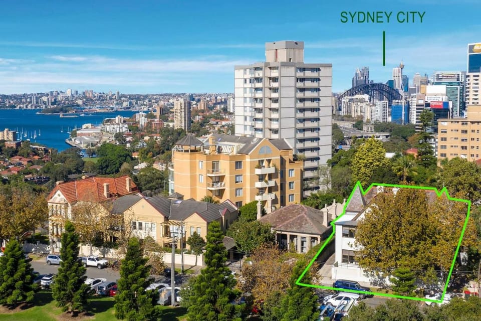 Property building, Nearby landmark, Neighbourhood, Natural landscape, Bird's eye view, Location