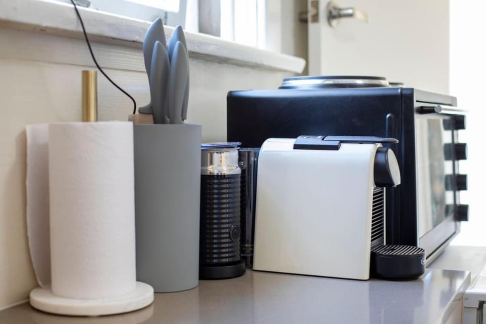 Coffee/tea facilities, Kitchen or kitchenette