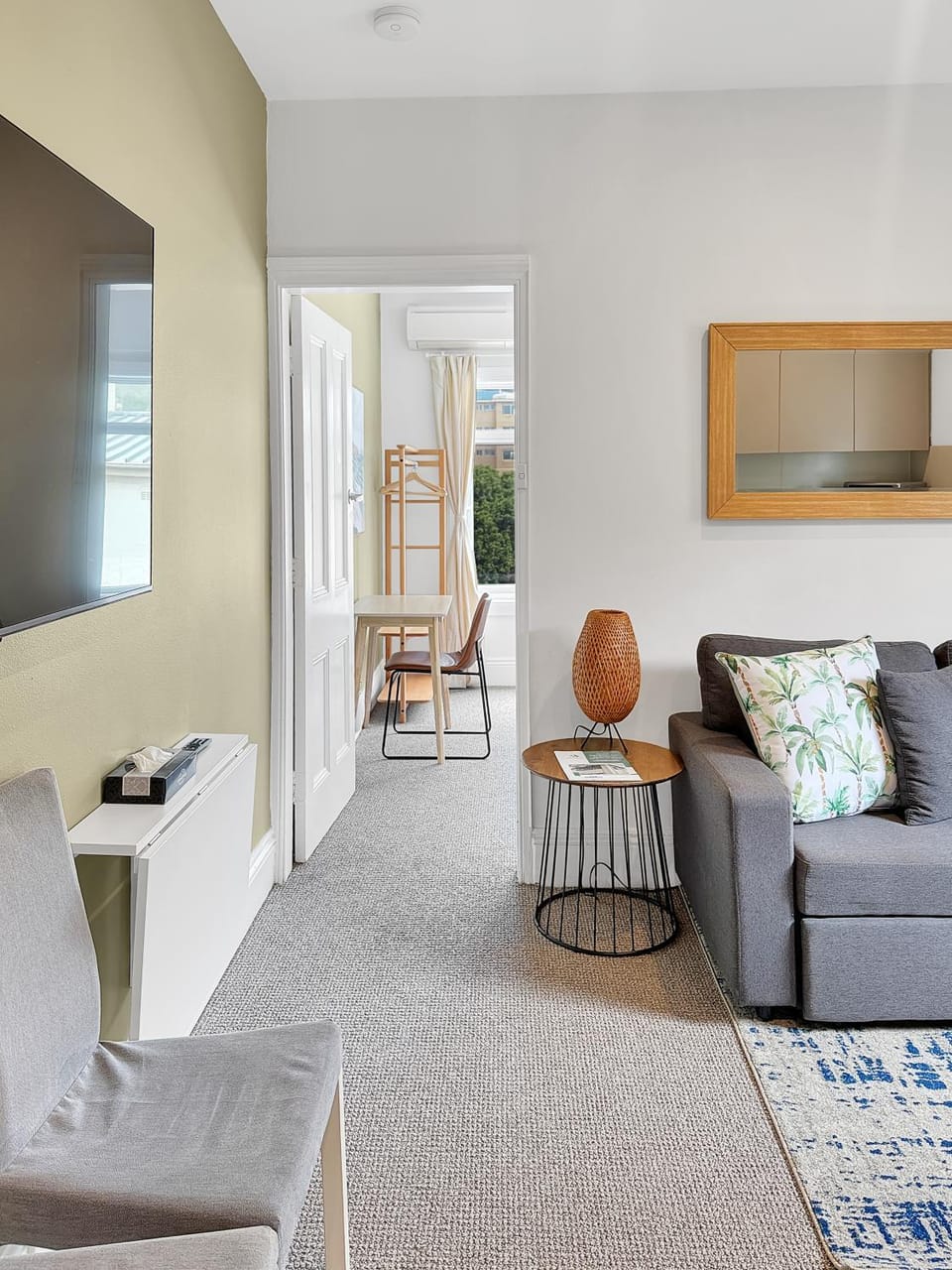 Living room, Dining area