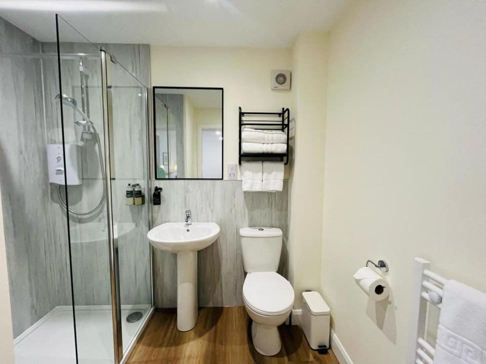 Shower, Toilet, Bathroom