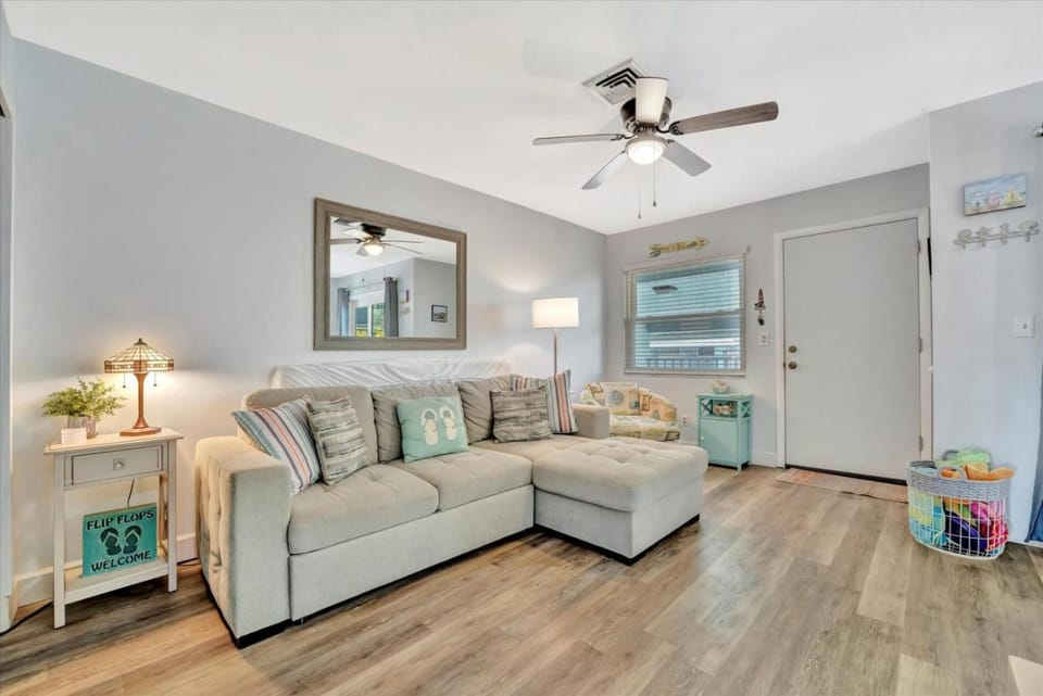 Coquina Cheer on Anna Maria Island House in Bradenton Beach
