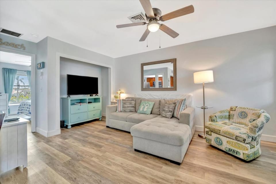 Coquina Cheer on Anna Maria Island House in Bradenton Beach
