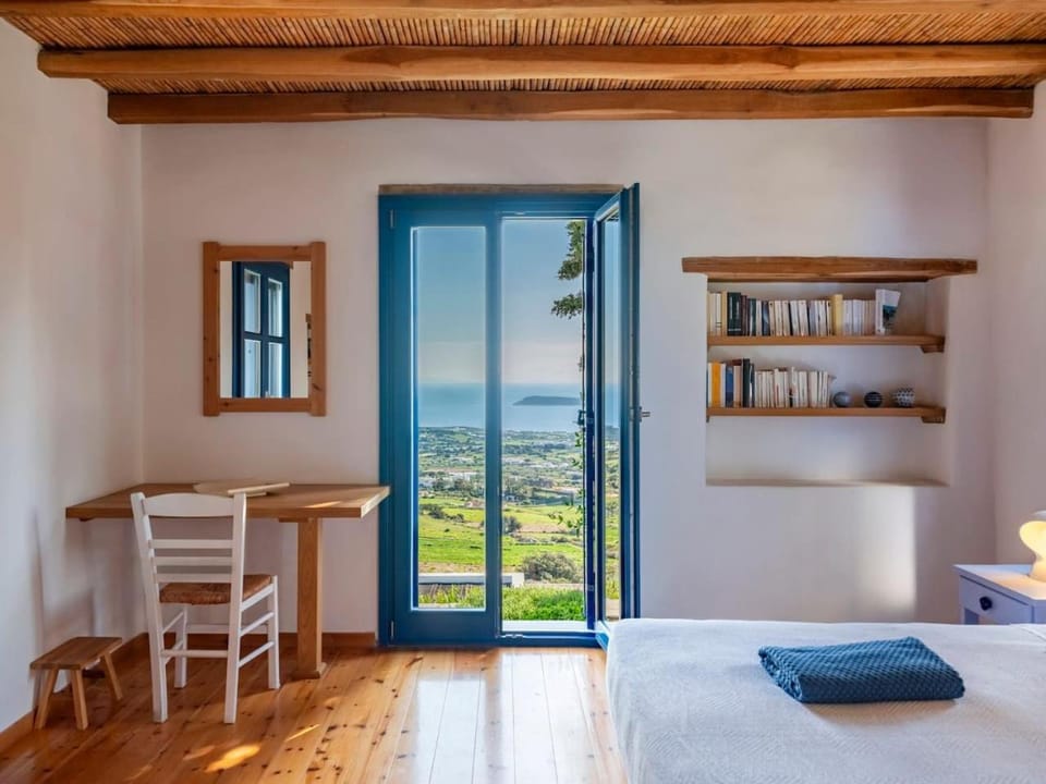 View (from property/room), Photo of the whole room, Bedroom, Sea view, towels