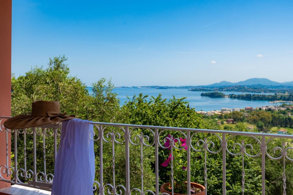 Natural landscape, View (from property/room), Balcony/Terrace, Mountain view, Sea view