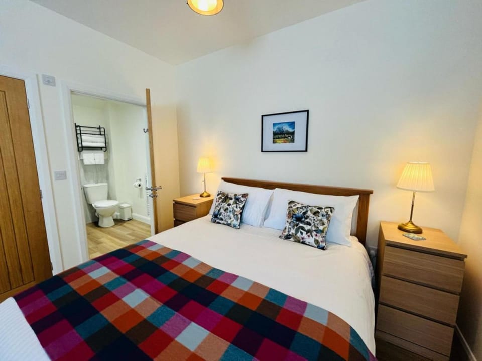 Toilet, Bed, Bathroom, Bedroom