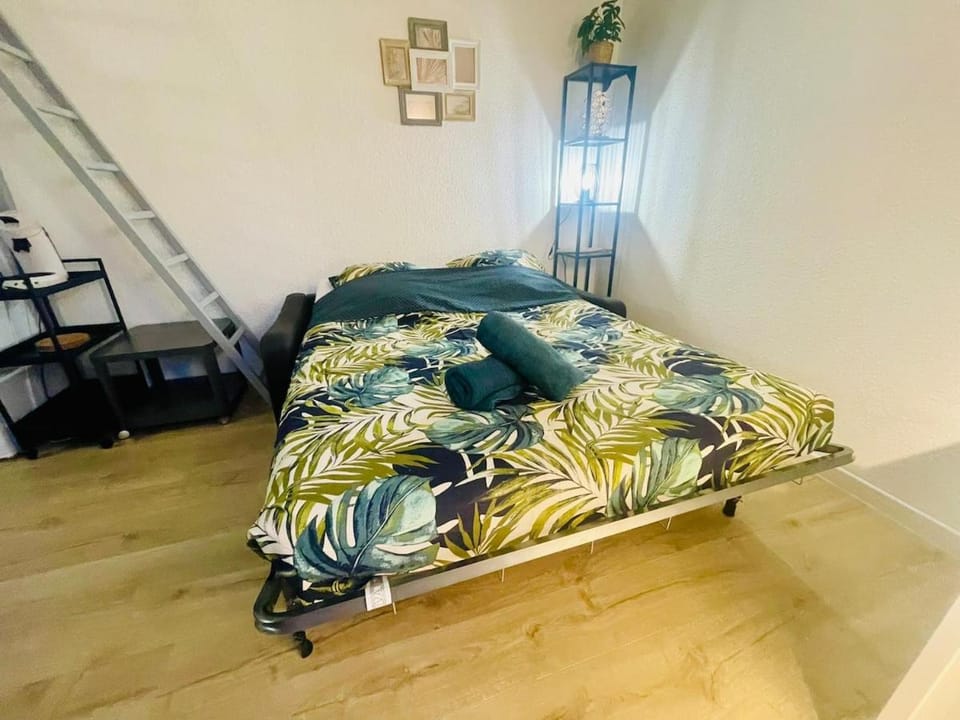 4 Soleil - Mezzanine Wifi Clim Plage Parking Apartment in Agde