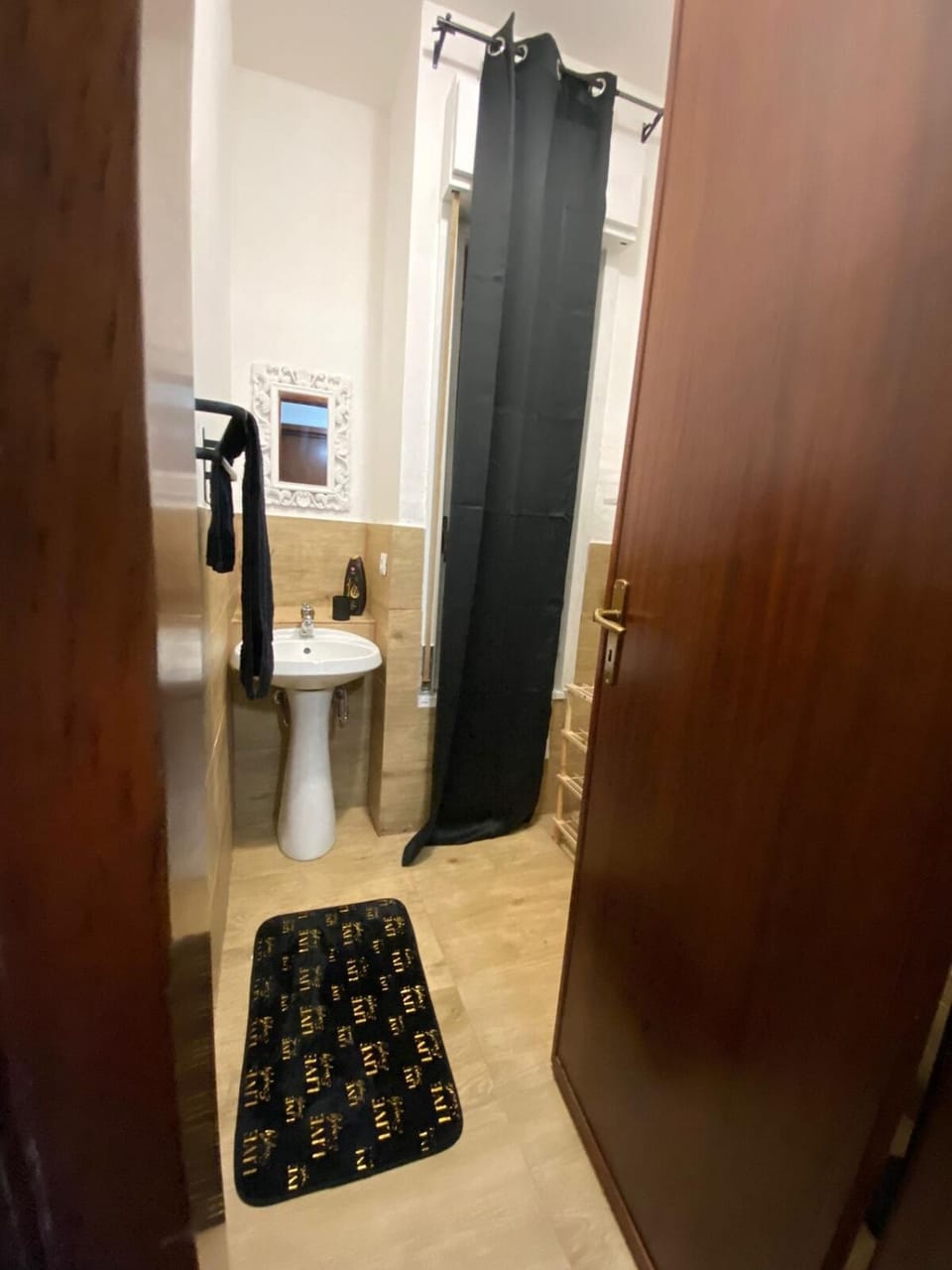Red 40 Apartment in Palermo