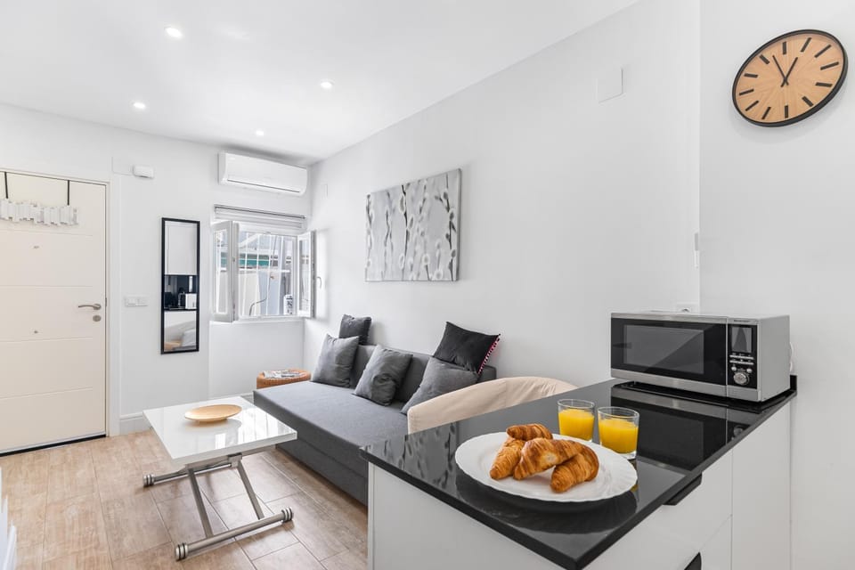 Kitchen or kitchenette, Living room