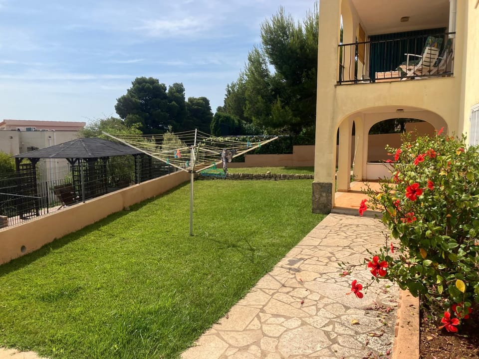 Property building, Garden, Garden view