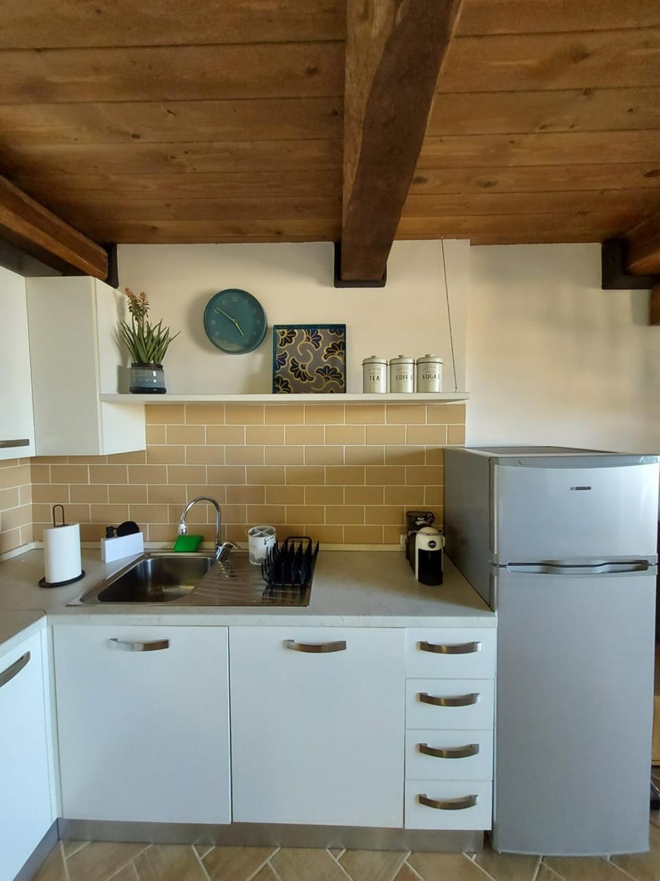 Coffee/tea facilities, Kitchen or kitchenette