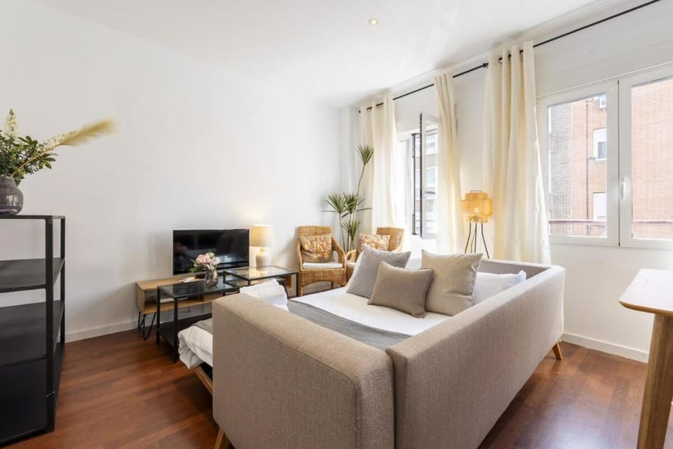 For You Rentals Acogedor Apartamento de 1 Dormitorio Madrid Temporal MAL72B Apartment in Madrid