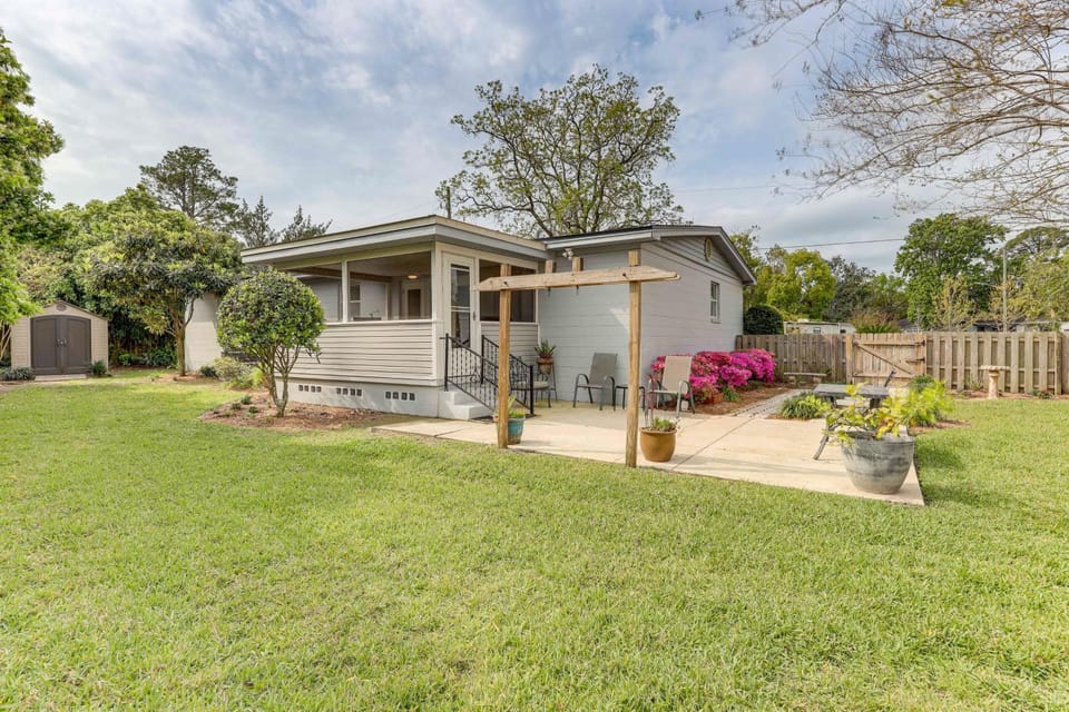 Family Home 5 Mi to Riverwalk & Jaguars Games! House in Jacksonville