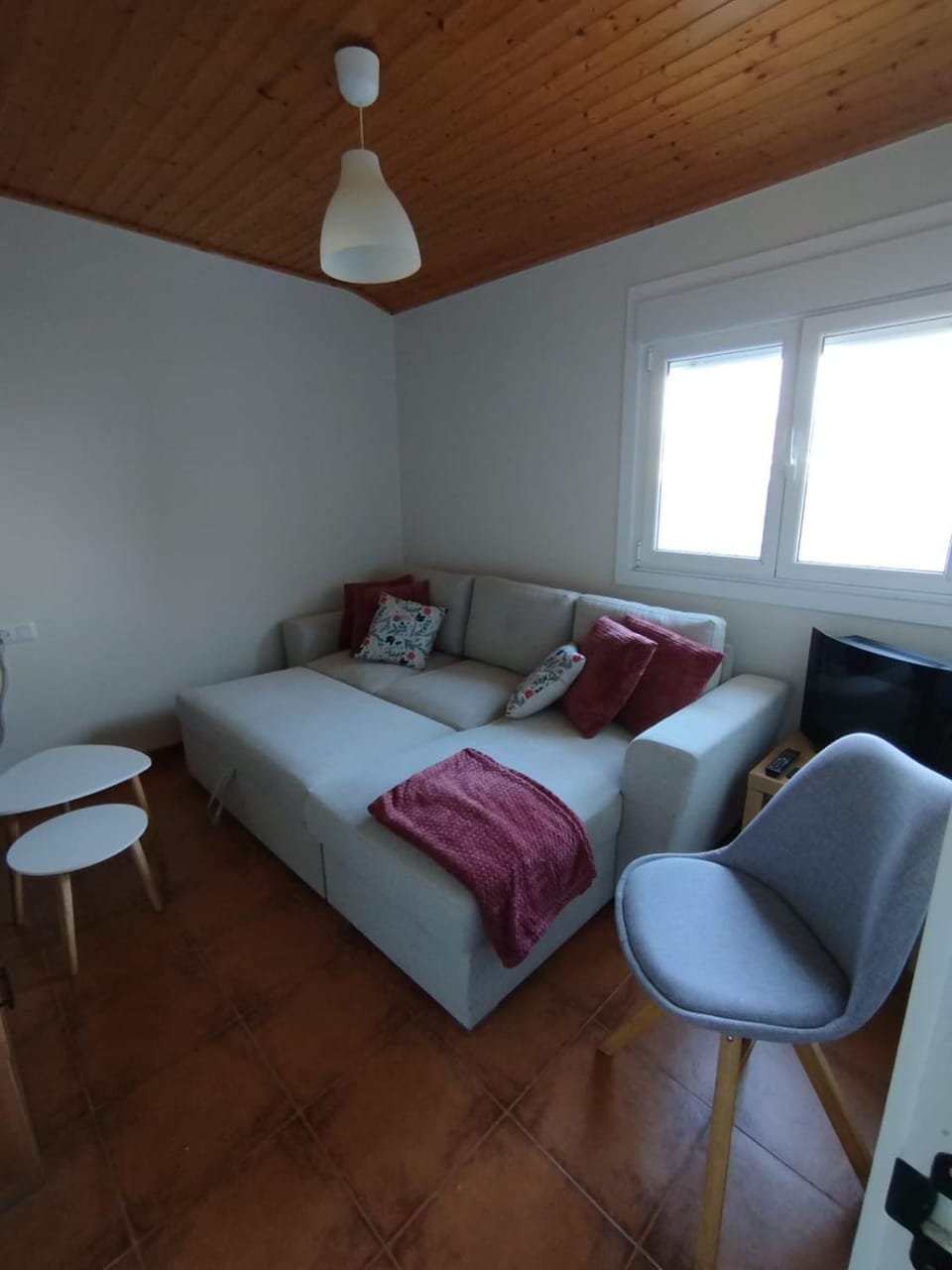 Bed, Living room