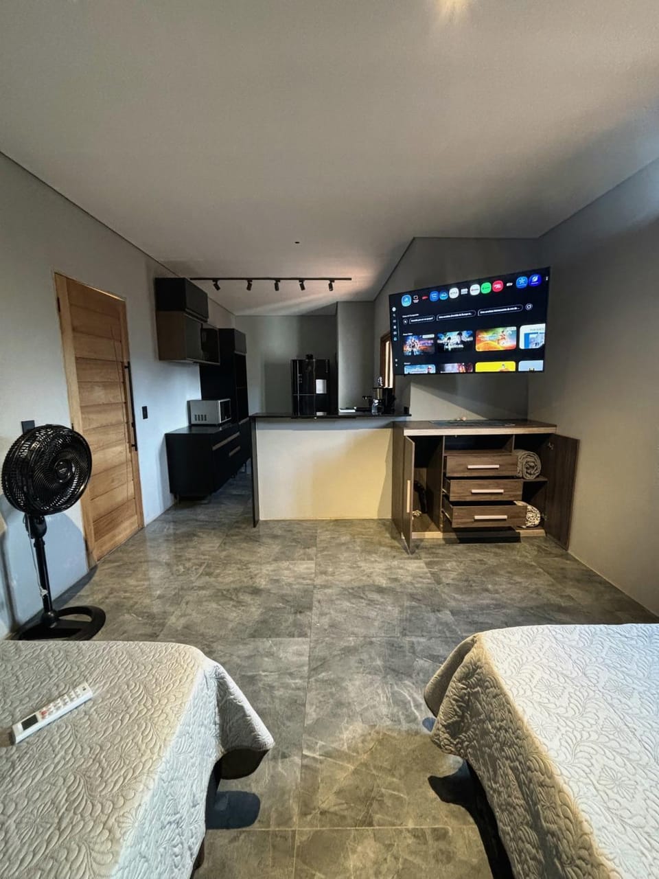 Studio completo TV e Ar condicionado Apartment in Ilhabela