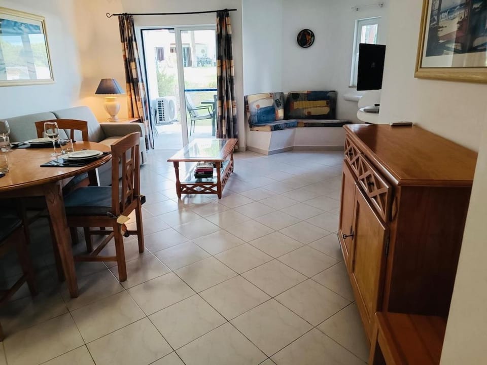 Balaia Golf Village T2 a 10 minutos da praia Apartment in Olhos de Água