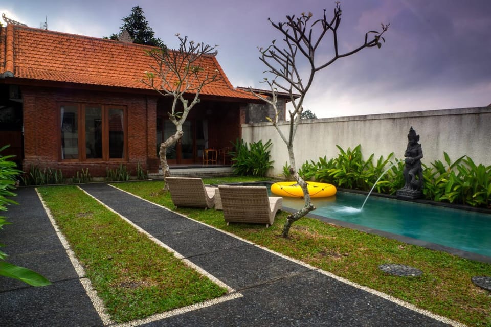 Spring, Day, Garden, Garden view, Pool view, Swimming pool
